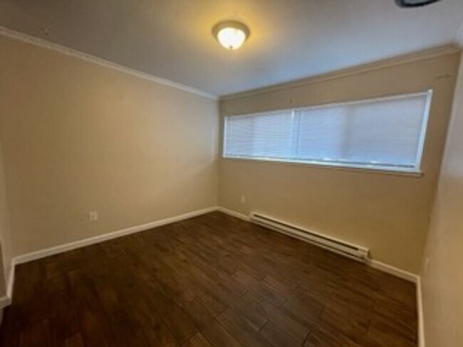 Building Photo - 38627 Cherr Ln #38 With 3 Bedrooms and 2 bathrooms.