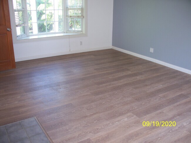 Building Photo - 7339 W 91st St