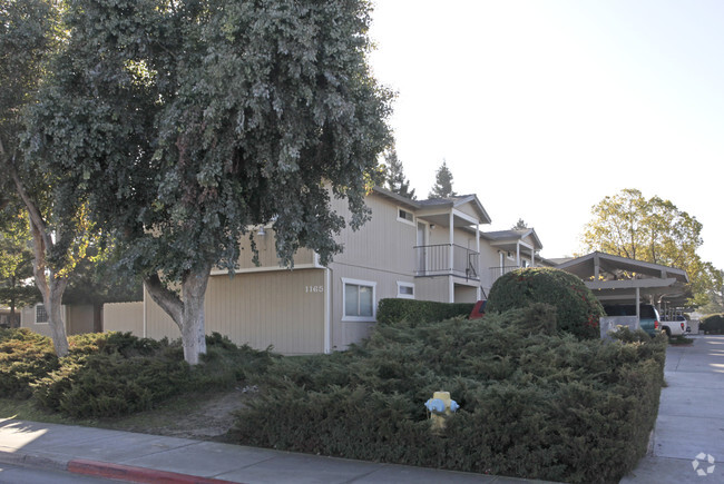 Building Photo - Meridian Apartments