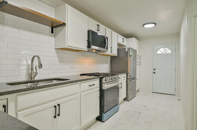 Building Photo - 1526 NW 45th St