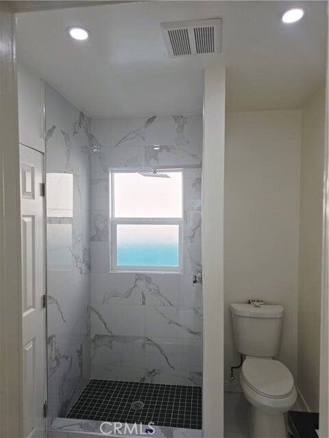 Building Photo - 3030 W 12th St