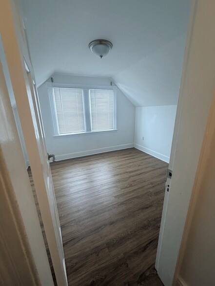 Bedroom 1 - 385 Huntington Rd