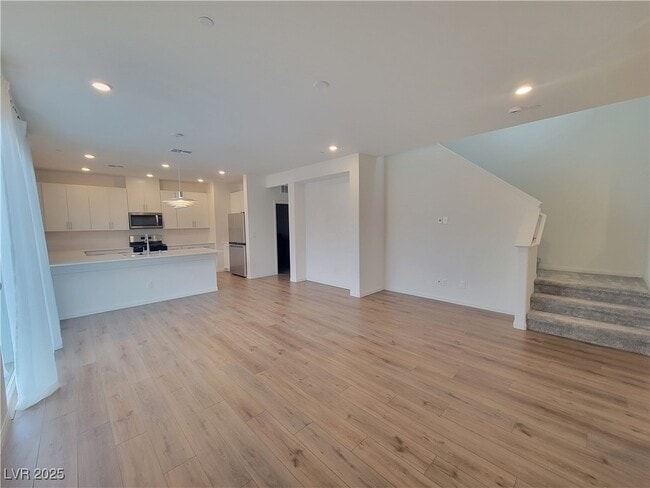 Building Photo - 3652 Valpacos Ln