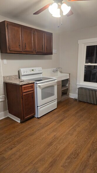 Kitchen - 102 S Frederick St