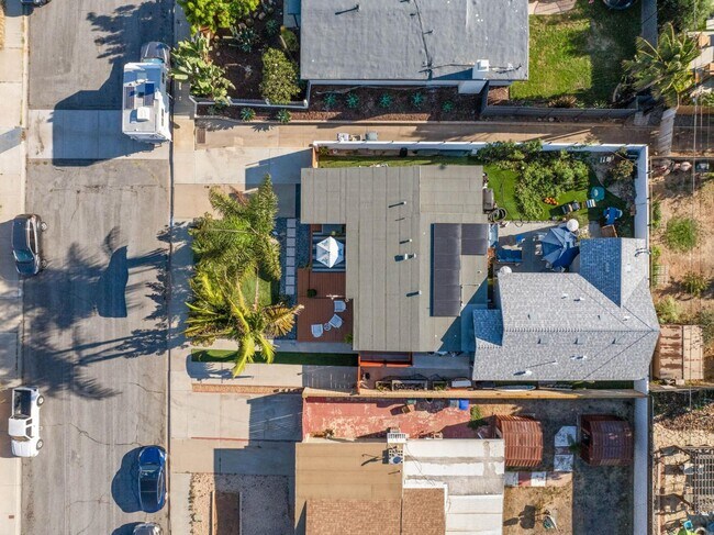 Building Photo - 1238 Essex St