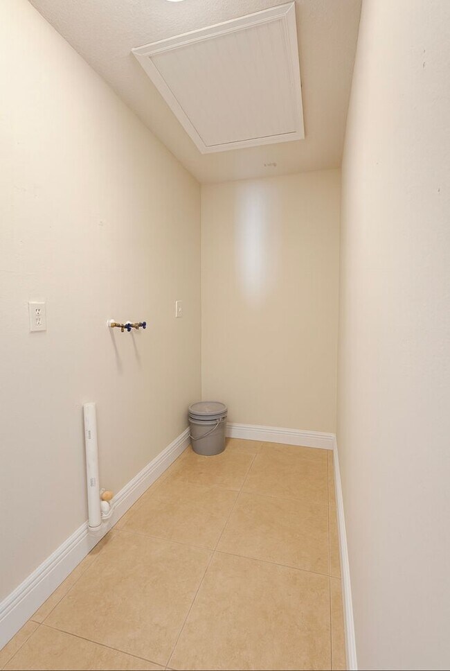 Building Photo - 5417/5419 Fourth Ave