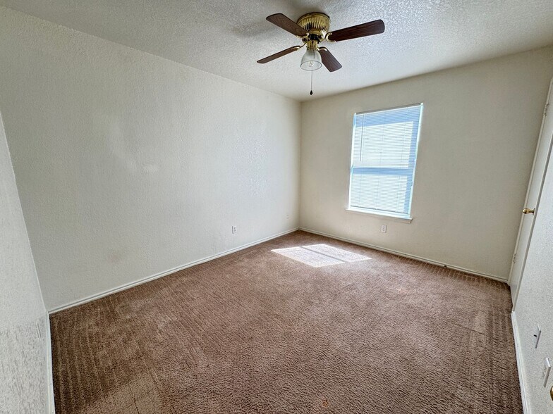 Building Photo - 1508 Benttree Dr