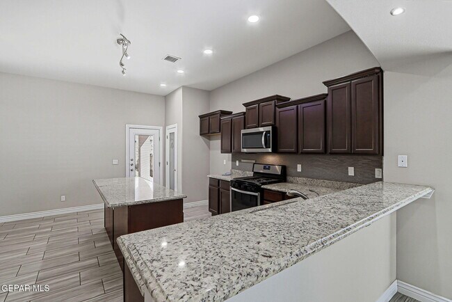 Building Photo - 3380 David Palacio Dr