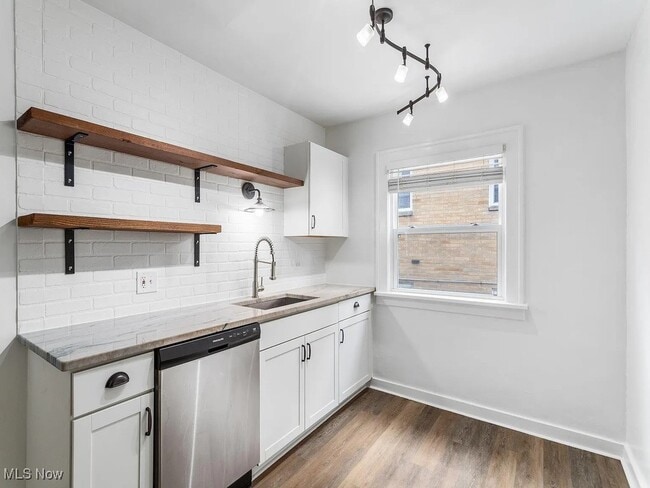 Building Photo - 16201 Madison Ave