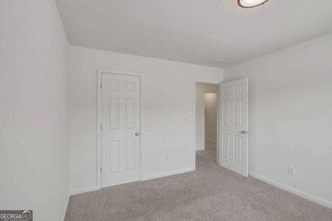 Building Photo - 3525 Moor Pointe Dr