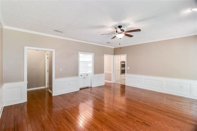 Building Photo - 307 Long Cove Dr