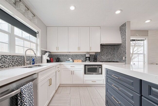 Building Photo - 5114 Grantwood St