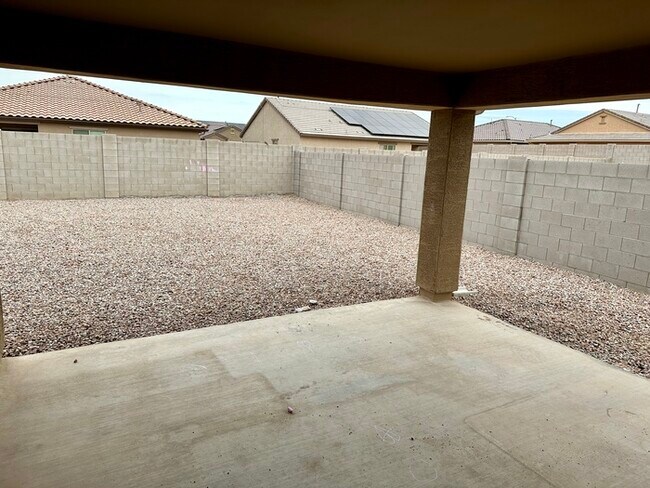 Building Photo - 1556 Demain Dr