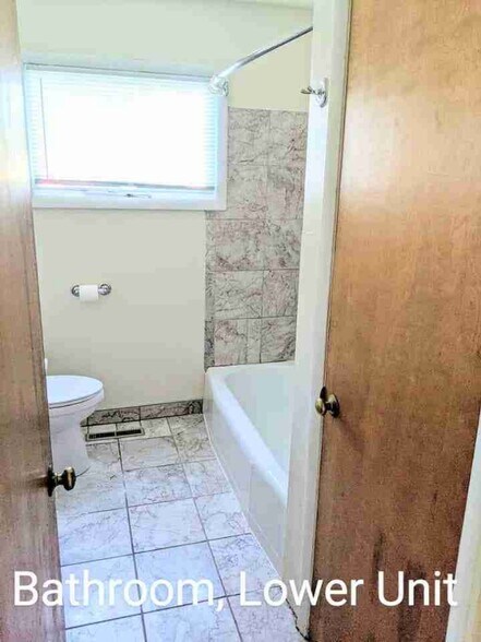 Building Photo - 204 Hatten Ave