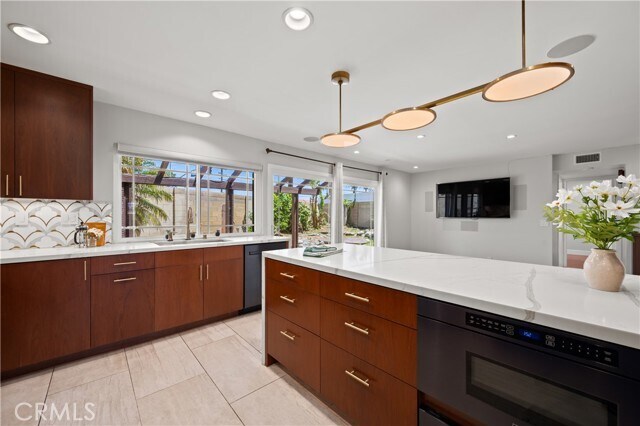 Building Photo - 9462 Pier Dr