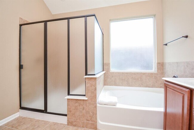 Building Photo - 2715 Farlow Ln