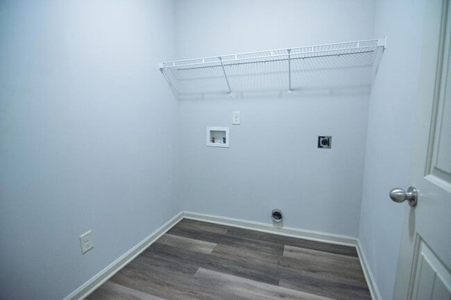 Building Photo - 1907 Westminster Dr