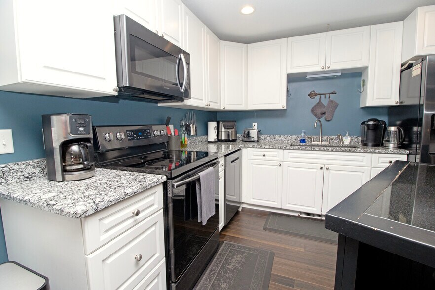 Building Photo - 3935 Donnelly Dr NW