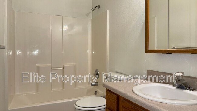 Building Photo - 175 S Stardust Ct