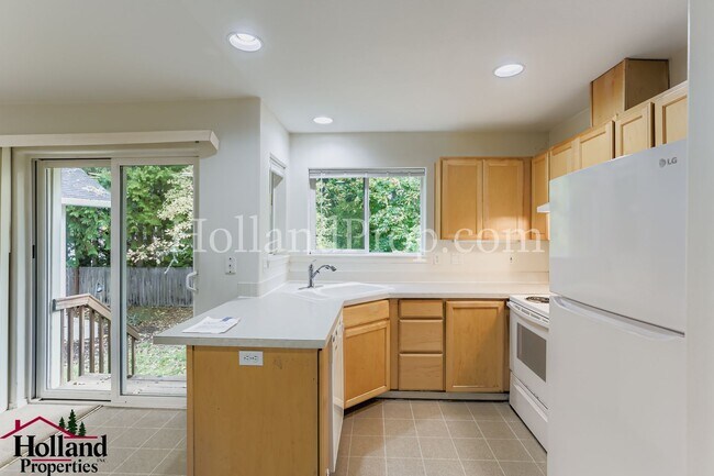 Building Photo - 3060-3062 Lazy River Dr