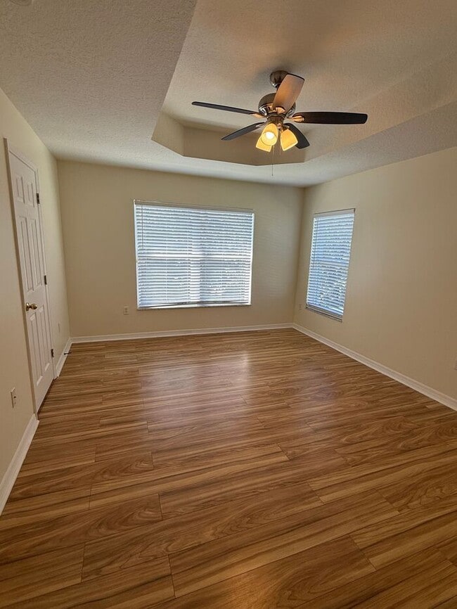 Building Photo - 3BR 2.5BA Townhome w/ In-Unit Laundry • Parking in Westchase