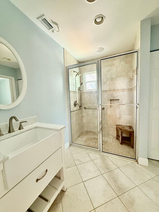 Building Photo - Palm City Home with Dock and Lift