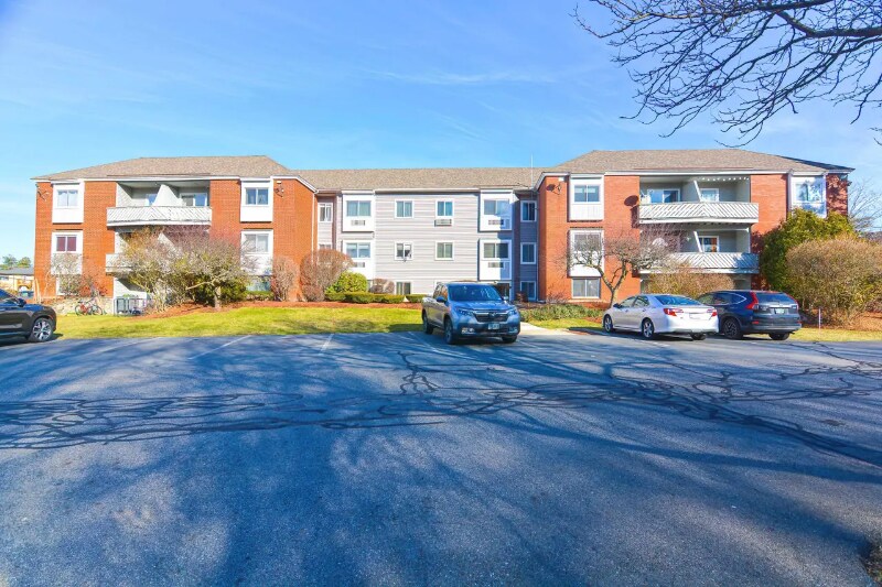 Building Photo - 121 Cluff Crossing Rd