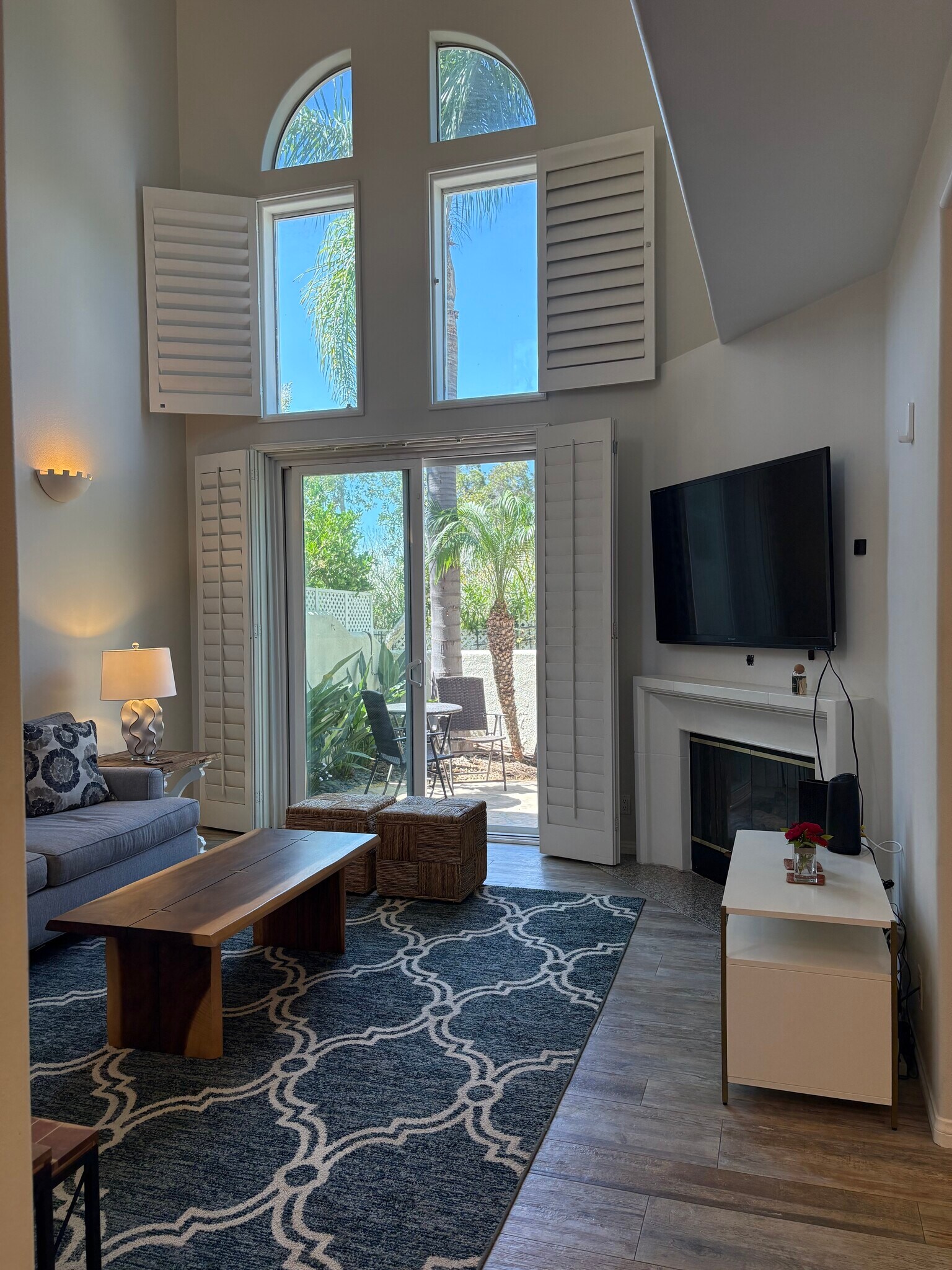 Building Photo - 6483 Zuma View Pl