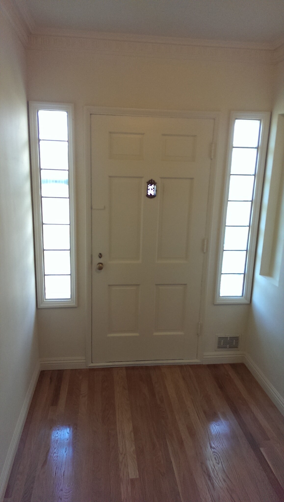 Hallway Entrance - 1226 S Longwood Ave