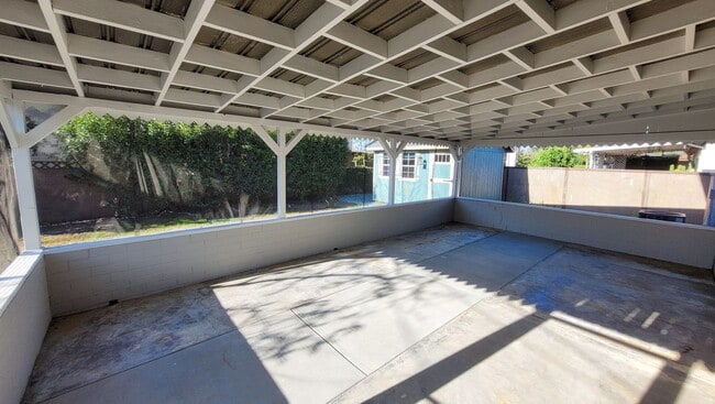 Building Photo - COMING SOON! Beautiful 3 Bed 2 Bath with 2 Car Garage, Laundry Room, and Storage Shed!