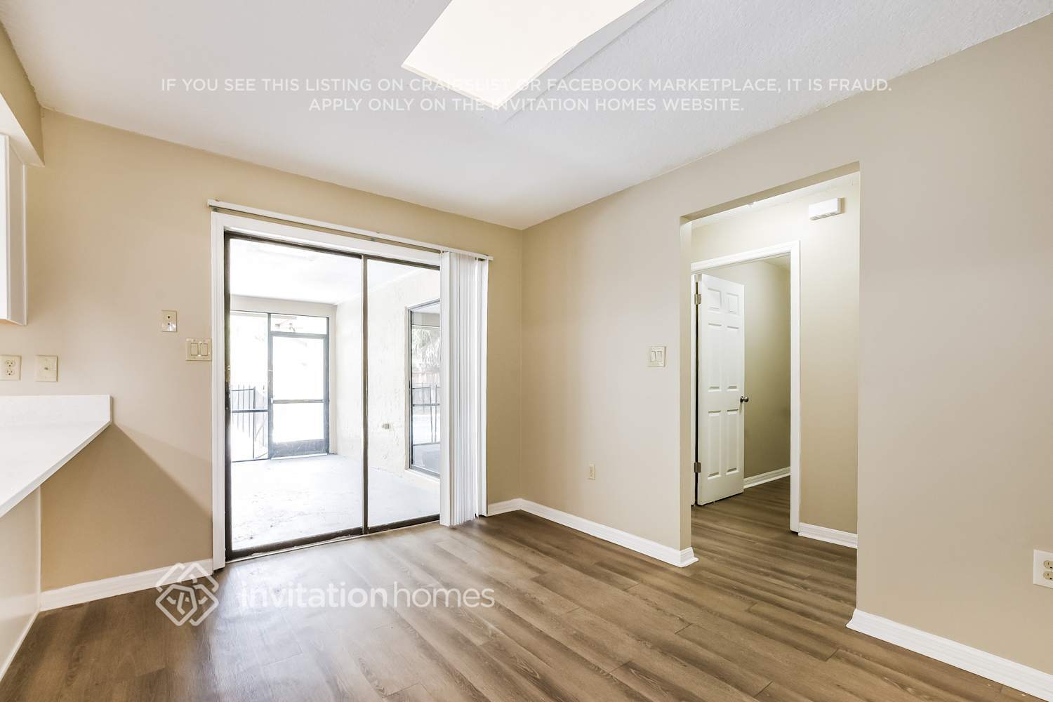 Building Photo - 537 Woodview Dr