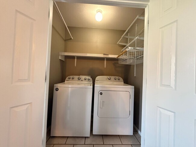 Building Photo - Beautiful Split Level in Northern Heights