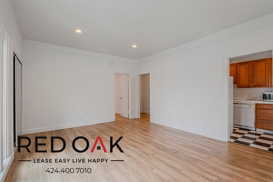 Building Photo - 1818 Whitley Ave