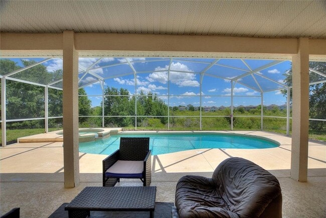 Building Photo - 546 Windsor Pl