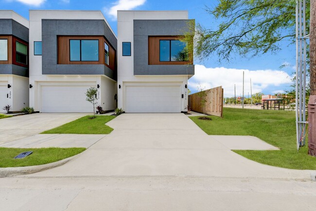 Primary Photo - Stunning brand-new modern 3-beds, 3.5-bath...