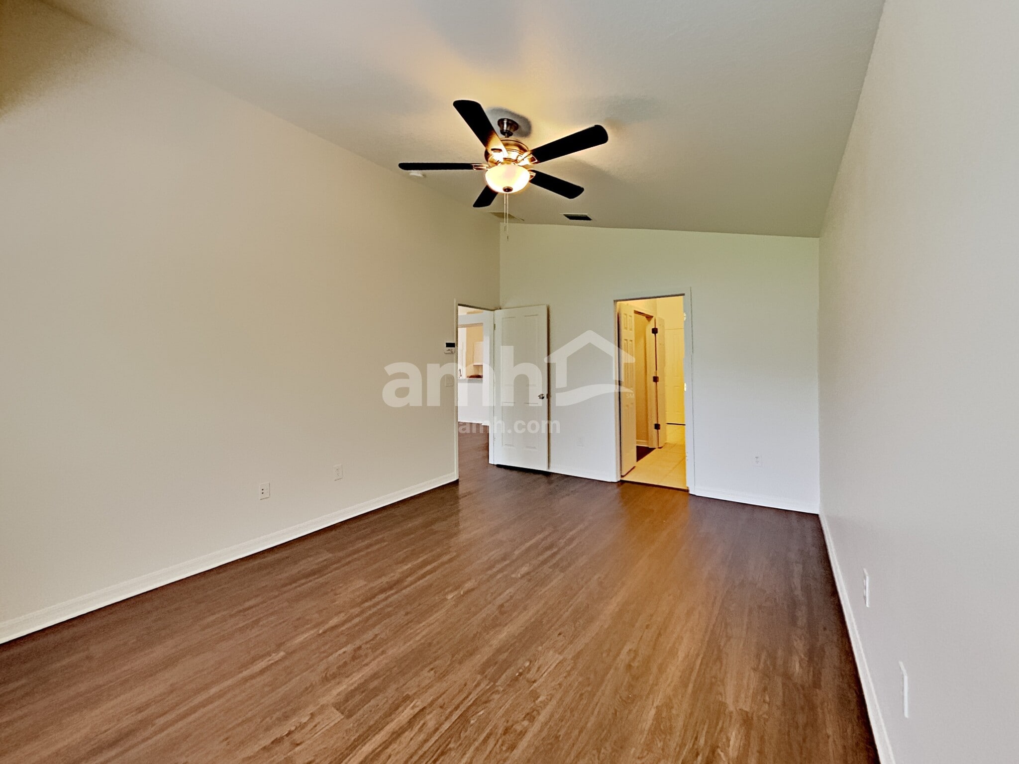Building Photo - 6424 Bridgecrest Dr