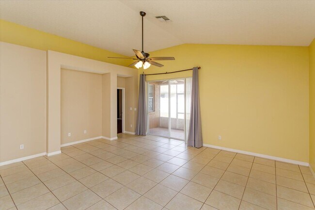 Building Photo - 5537 Burlwood Dr