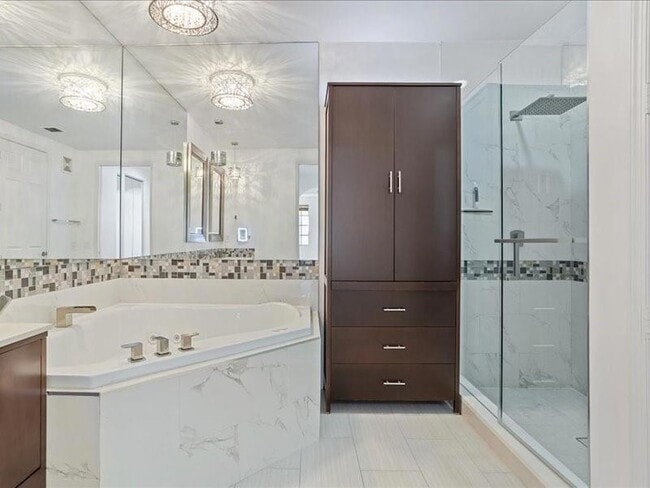 Building Photo - 2798 Center Ct Dr
