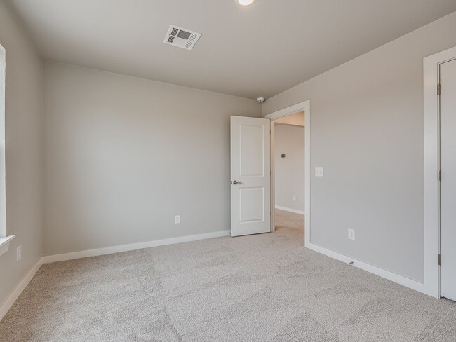 Building Photo - Beautiful home in Edmond