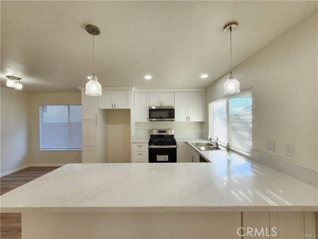 Building Photo - 2013 S Brentwood Dr