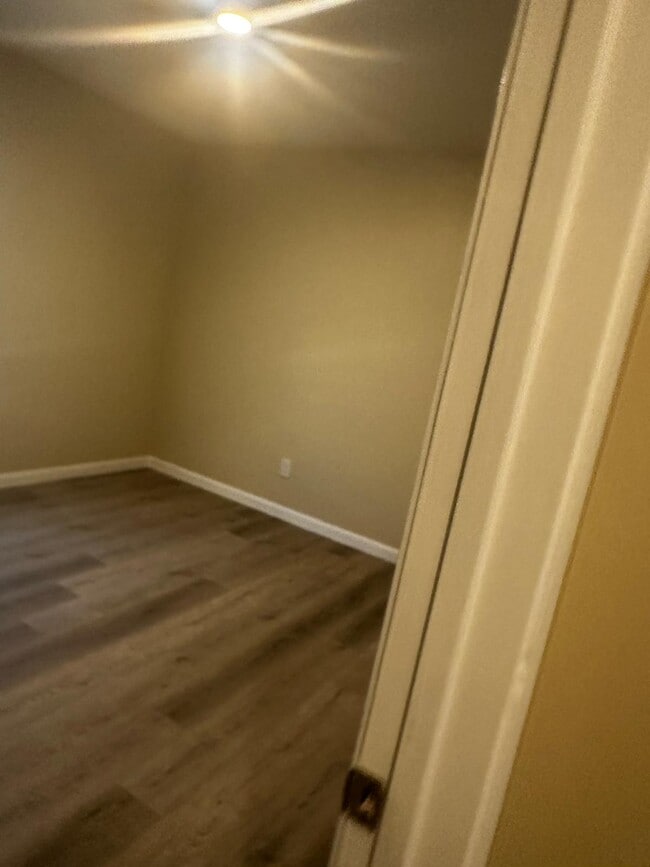 Building Photo - 15027 Harbor Lndg