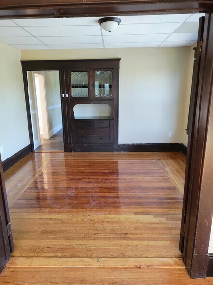 Building Photo - 36 Saint James Ave