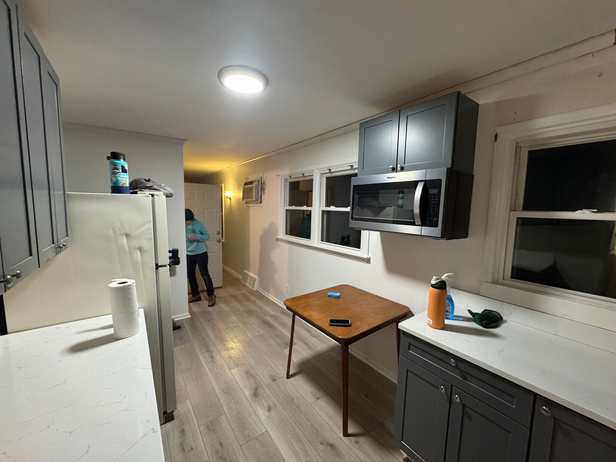 kitchen will have new stainless steel stove and firdge - 520 Saratoga Rd