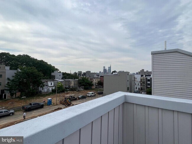 Building Photo - 1431 N 28th St