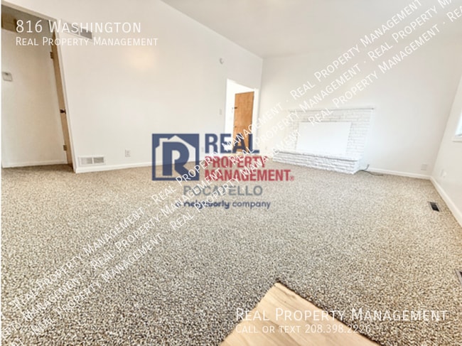Building Photo - 816 Washington-