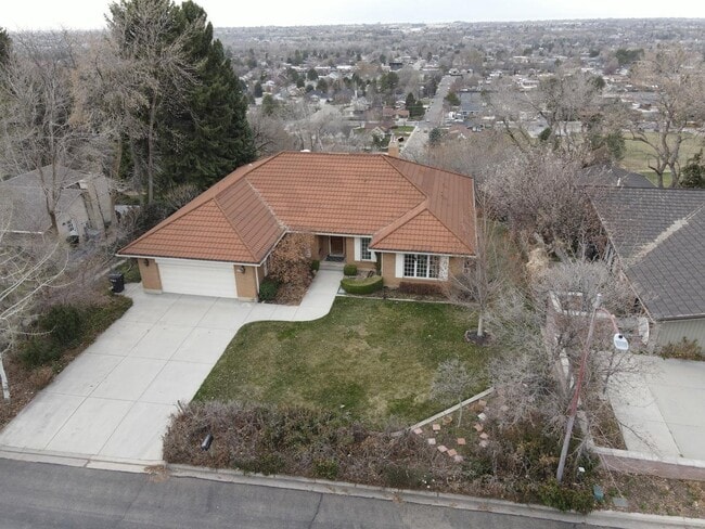 Building Photo - 3207 Apache Ln