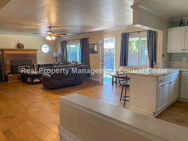 Building Photo - AVAILABLE NOW / SHARED HOME - 1 Bedroom av...