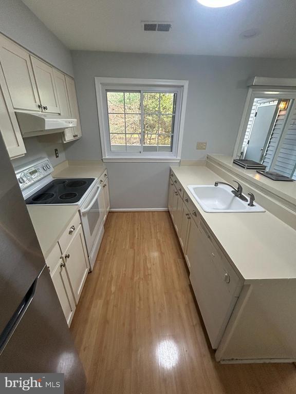 Building Photo - 12926 Grays Pointe Rd