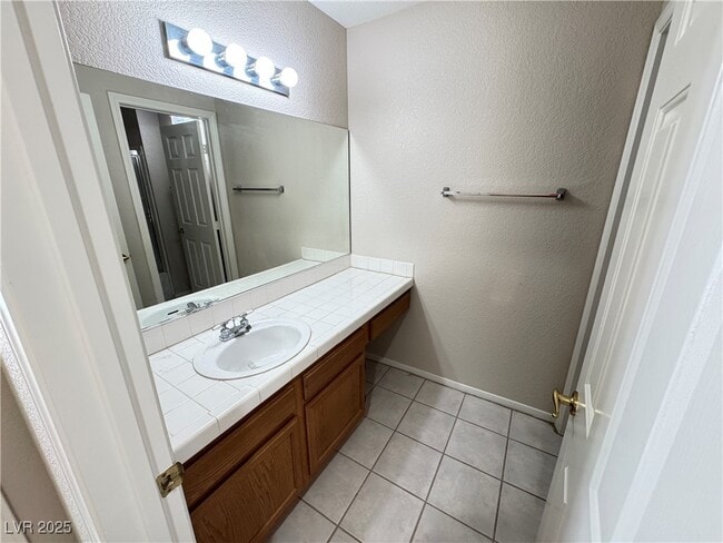 Building Photo - 7273 Vista Bonita Dr