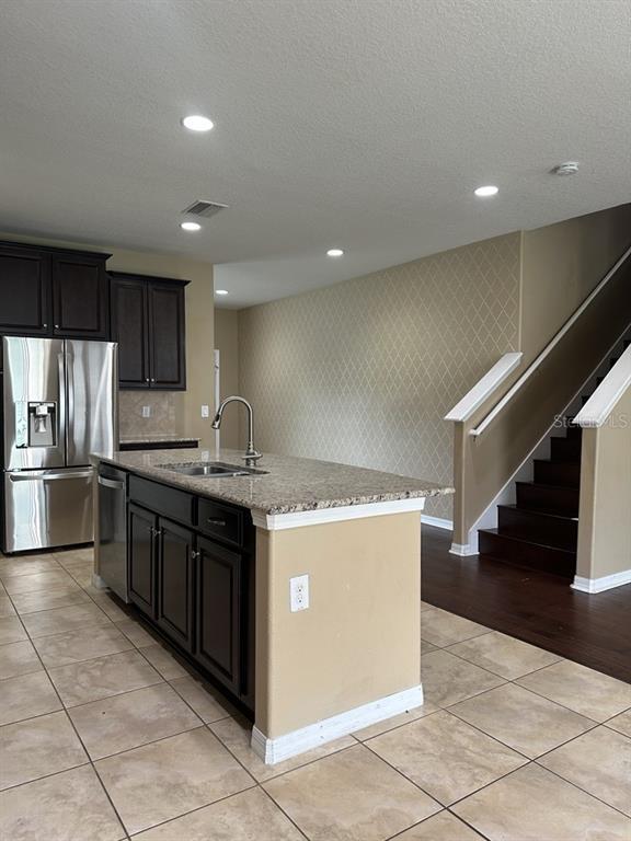 Building Photo - 3034 Winglewood Cir